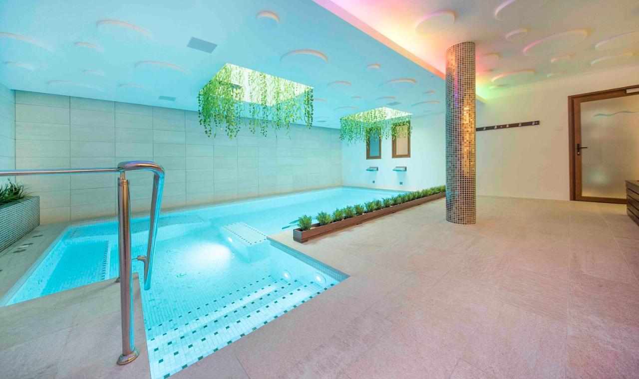 Sono & Spa - Adults Only La Garriga Exteriör bild